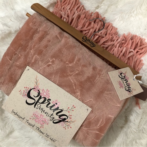 spring Other - Spring Serenity NWT Embossed Tassel Throw 50 X 60